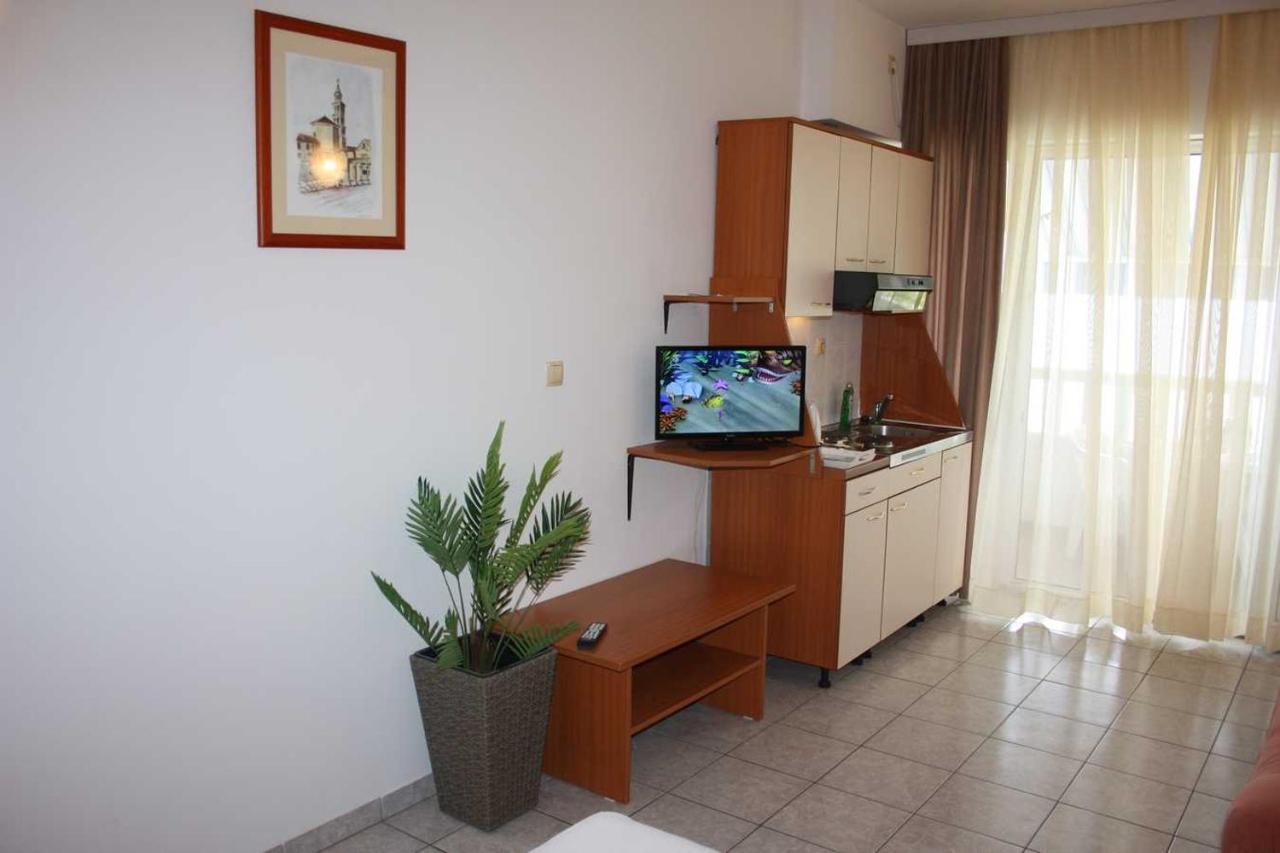 Villa Dvor Apartments Omiš Kültér fotó